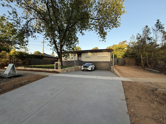 In-Depth Landscape Construction in Hume