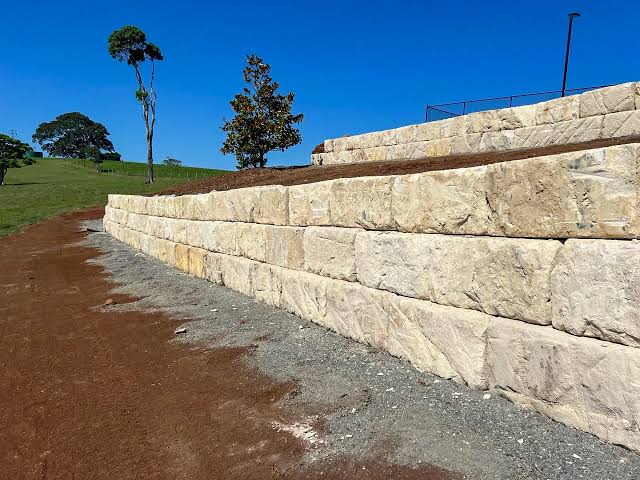 MOS Wall Construction - Retaining Walls - Landscaping - Concreter Gold Coast in Coomera